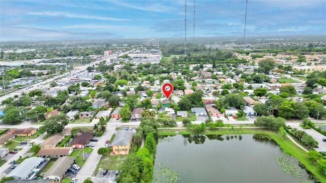 Building Photo - 6044 SW 37th St