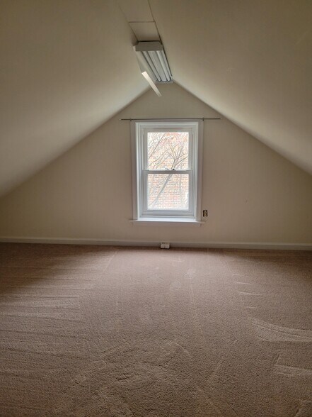 Building Photo - 4010 7th Ave