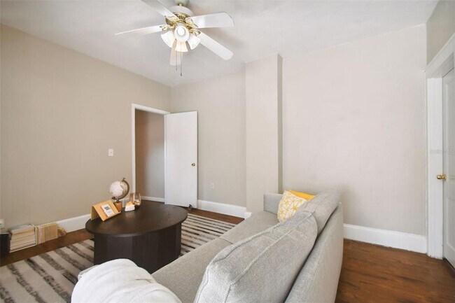 Building Photo - 2445 2nd Ave N