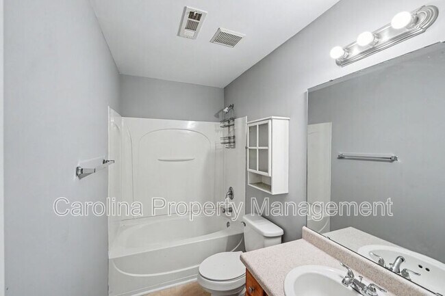 Building Photo - 10521 Barvas St