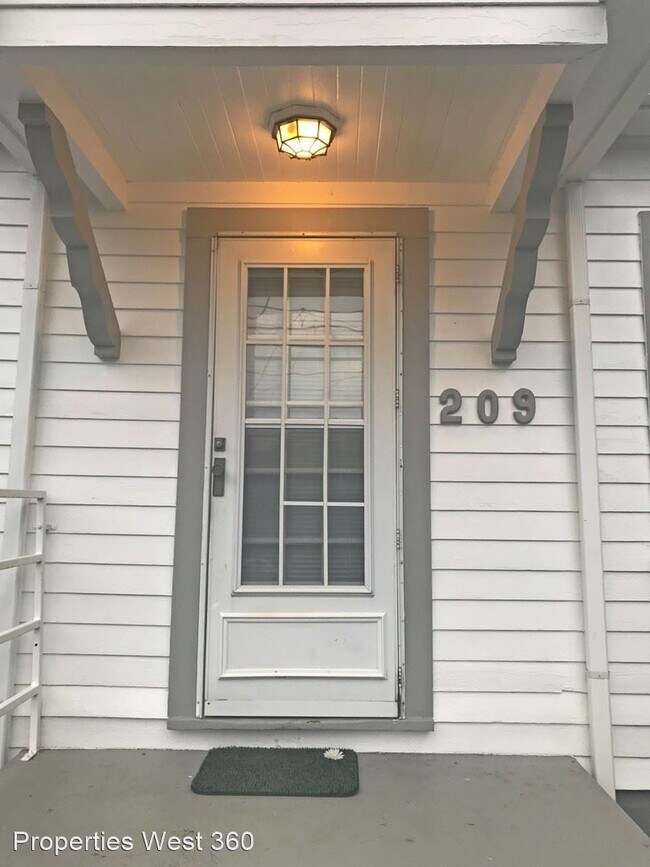 Building Photo - 2 br, 1 bath House - 209 NW 17th Ave.