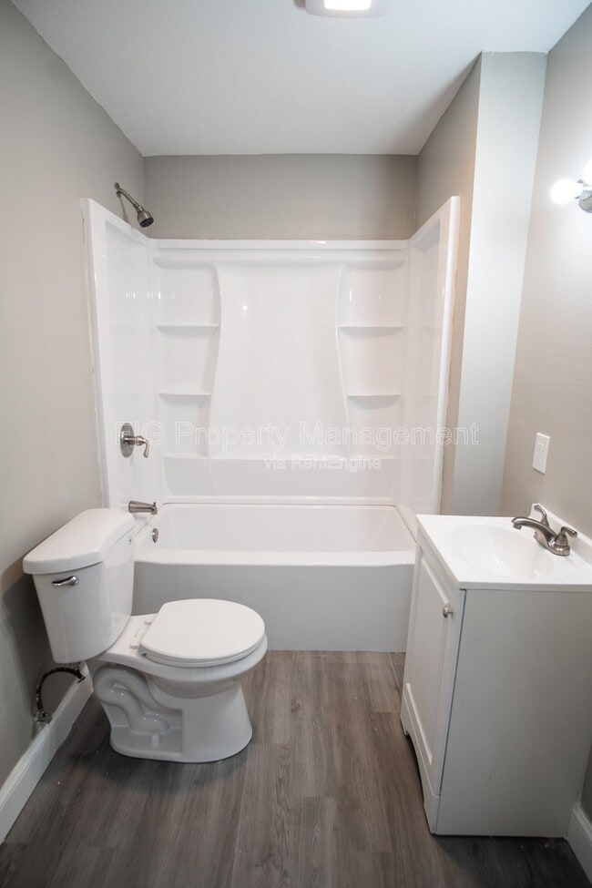 Building Photo - 5804 Old Rutledge Pike