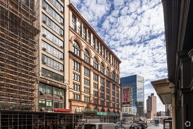 Building Photo - 21 Astor Pl