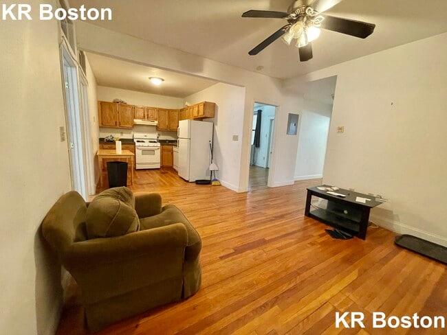 Building Photo - 19 Egremont Rd