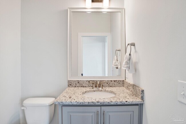 Building Photo - 16262 Tarpon Dr