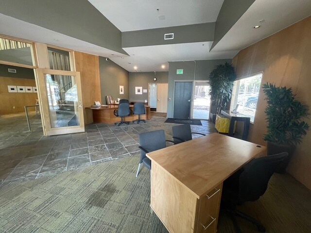 Arbors Clubhouse Meeting Spaces - 1385 W University Ave