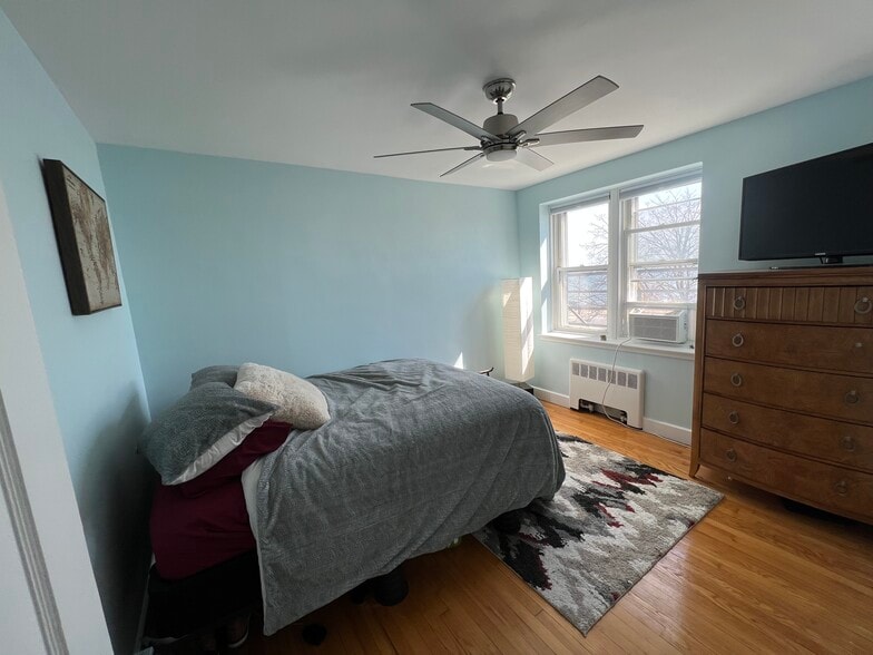 Bedroom #1 - 145 Farragut Rd