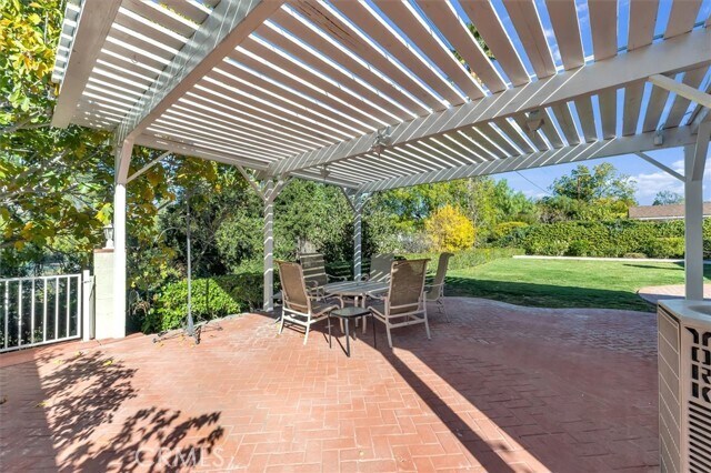 Building Photo - 8201 Clemens Ave