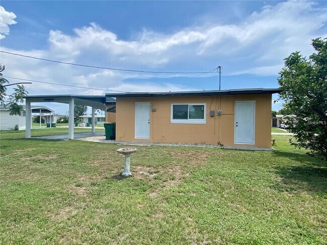 Building Photo - 3444 Lucerne Terrace