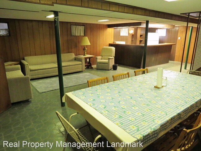 Building Photo - 4 br, 2 bath House - 626 South 12th Street