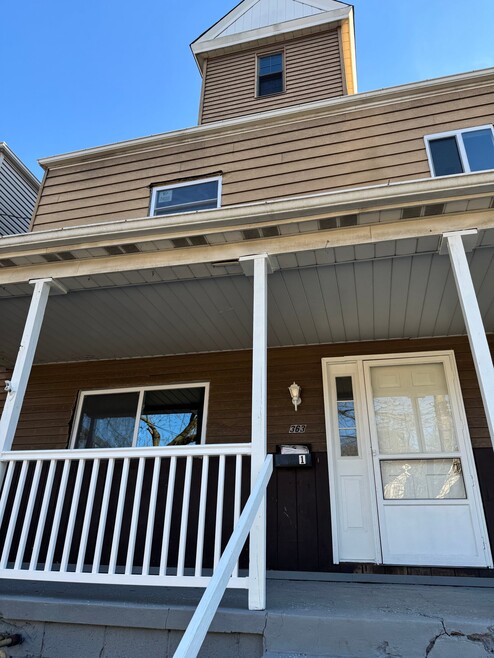 Building Photo - 363 Woodruff St