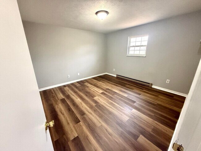 Building Photo - 1155 KY-3057