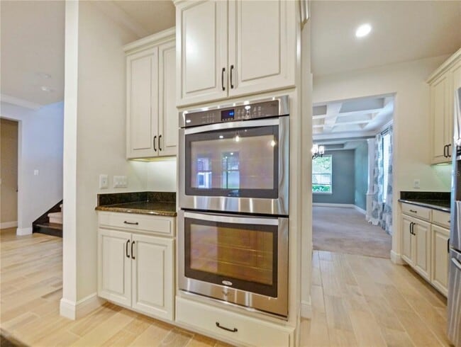 Building Photo - 4940 Palmetto Park Dr