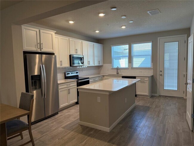 Building Photo - 14211 Lanikai Beach Dr