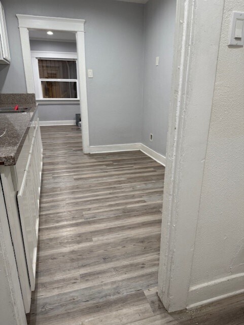 Building Photo - 636 W 75th St