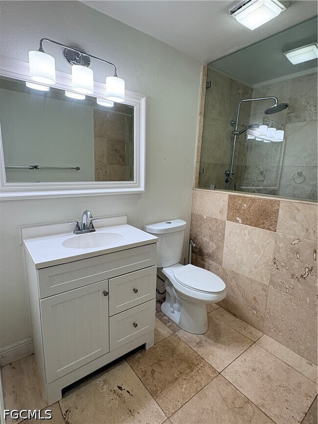 Building Photo - 2510 SE 16th Pl