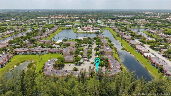 Building Photo - 473 Lake Frances Dr