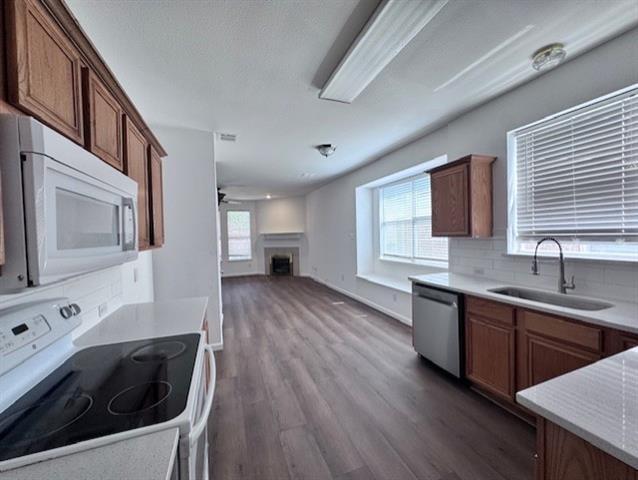 Building Photo - 1525 Fallcreek Ct