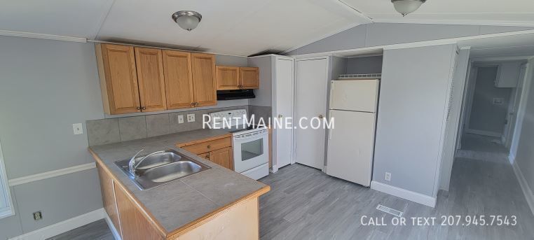 Building Photo - 98 Park Dr