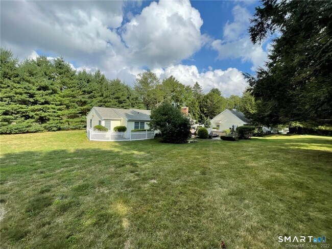 Building Photo - 42 Scribner Hill Rd