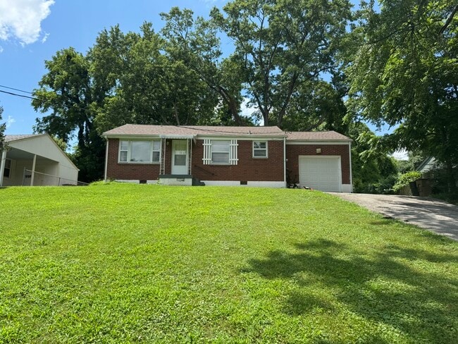 Building Photo - 512 Cottonwood Dr