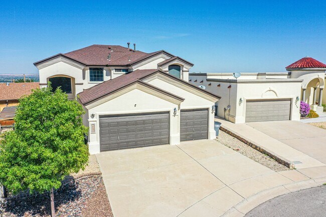 Building Photo - Beautiful Westside home FURNISHED with 4 b...