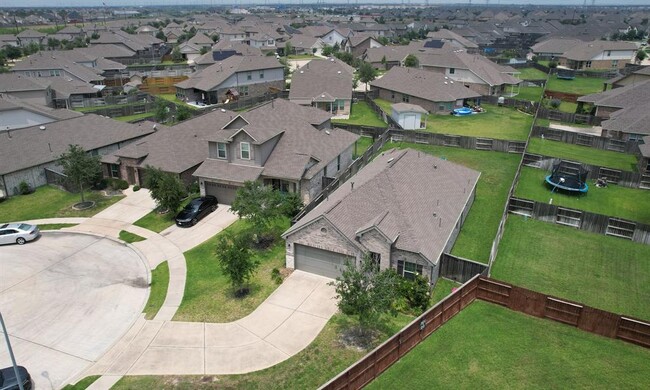 Building Photo - 20202 Creekdale Bend Dr