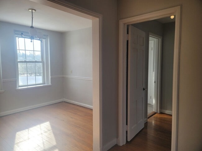 Building Photo - Charming 1BR Condo in Washington, DC