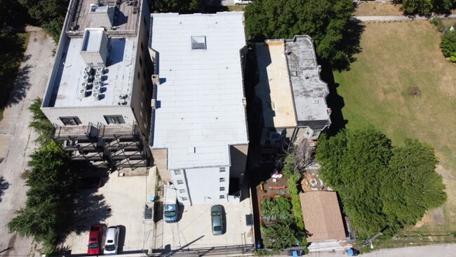 Building Photo - 6527 S Kimbark Ave