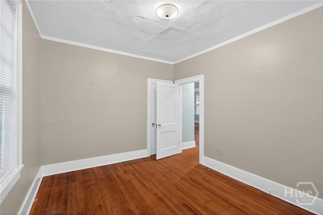 Building Photo - 417 E 49th St