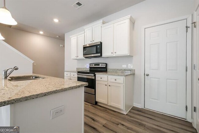 Building Photo - 3507 Abbey Wy