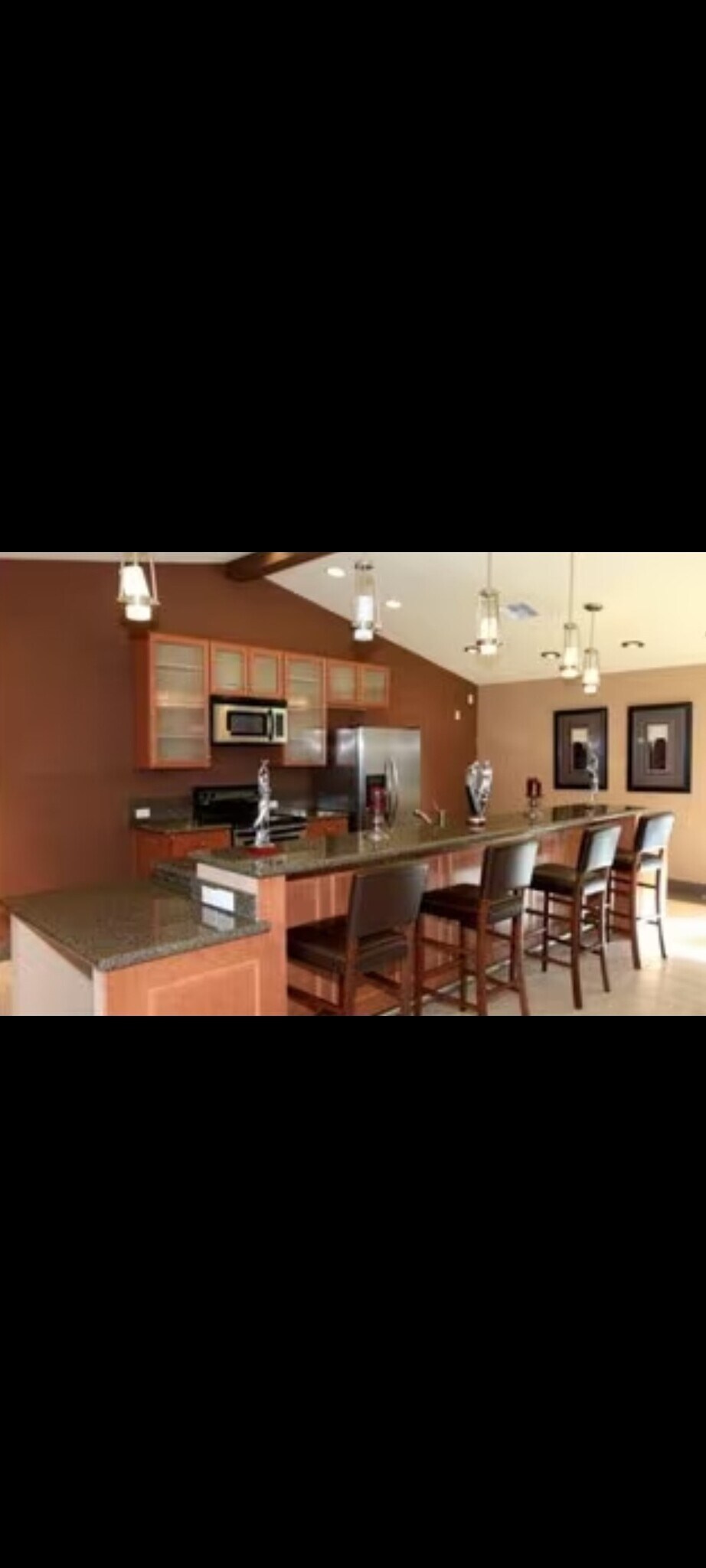 Building Photo - 180 Chambers St