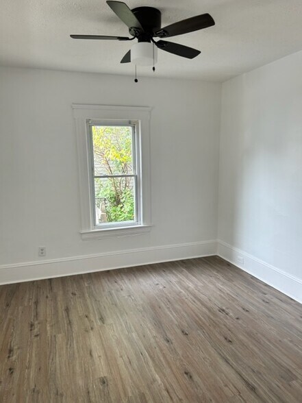 Living Room - 3304 Natchez Ave