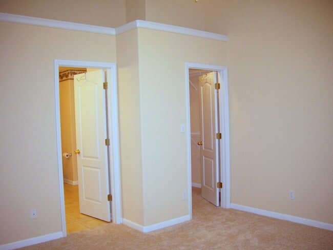 Building Photo - 1043 Winter Ln