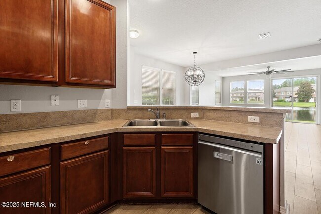 Building Photo - 6019 Bartram Village Dr