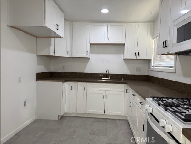 Building Photo - 421 Adele Dr