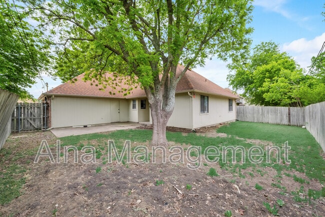 Building Photo - 6014 Meadowside Trail
