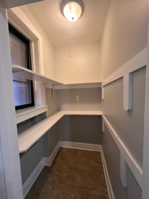 Building Photo - 3222 N Karlov Ave