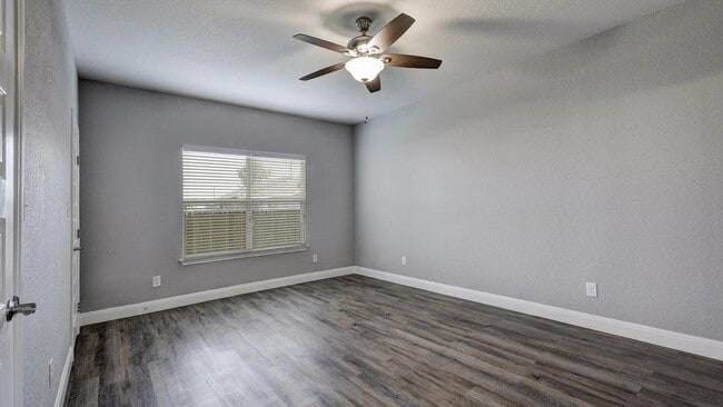 Building Photo - 3 Bedroom / 2 Bathroom super cute house for lease!