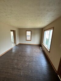 Building Photo - 1617 Spring Ave NE