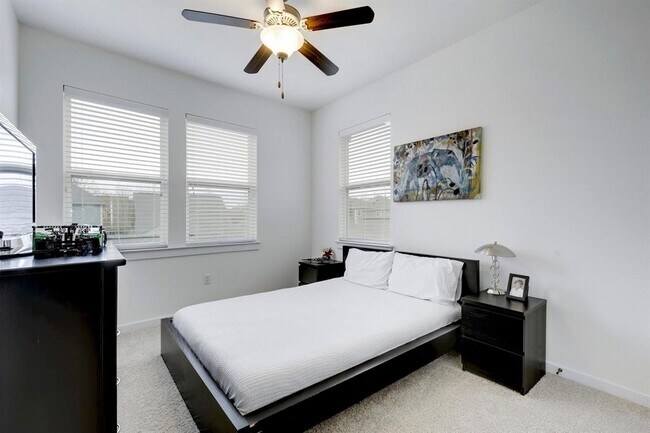 Building Photo - 4136 Berkman Dr