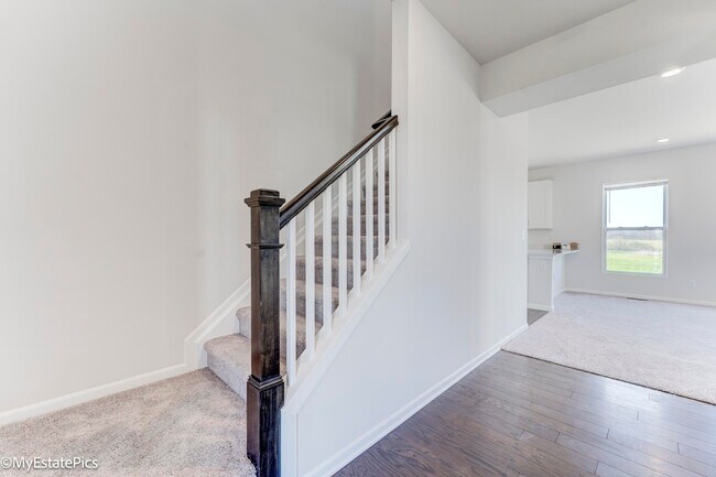 Building Photo - 2780 Riverview Ln