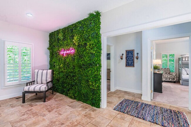 Building Photo - 3115 High Ridge Rd