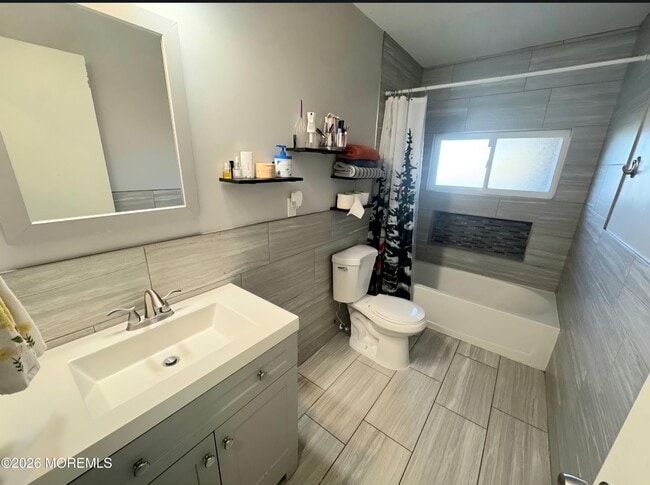 Building Photo - 2 Medley Ln