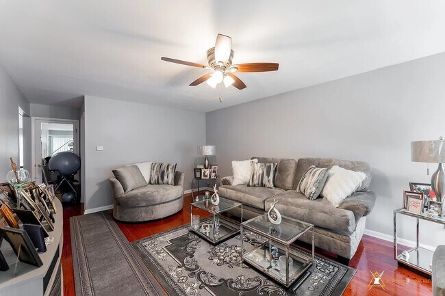 Building Photo - 341 Crandon Ave