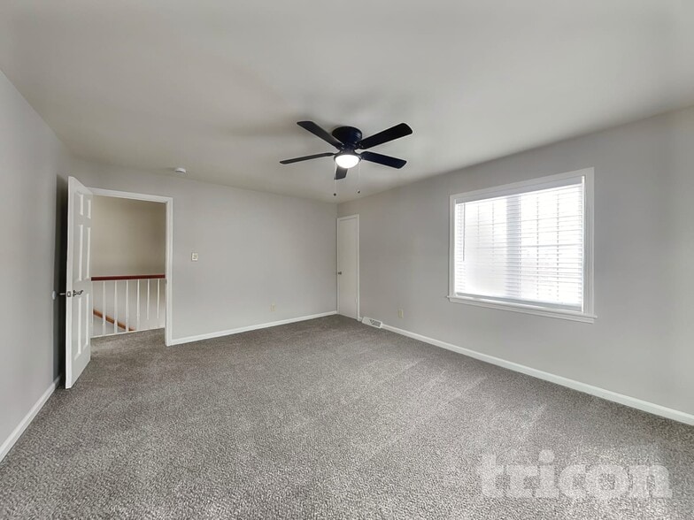 Building Photo - 7035 Montroff Cir