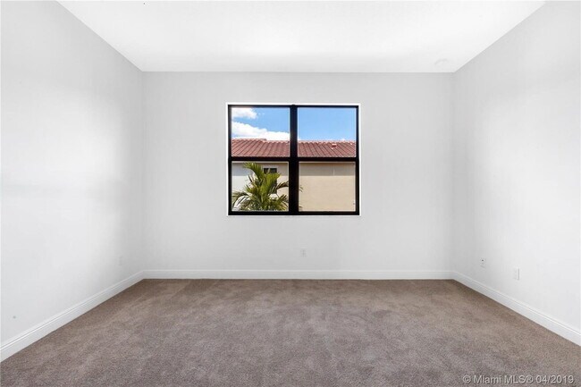 Building Photo - 20901 NW 1st Dr