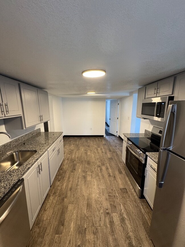 Building Photo - 1014 N 5th St