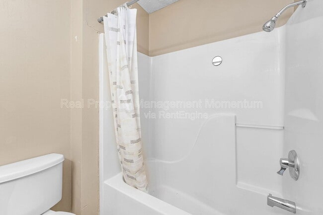 Building Photo - 3348 S Doris Ct