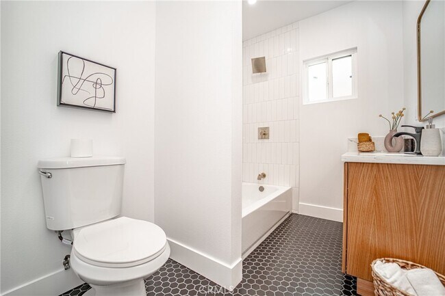 Building Photo - 6520 6th Ave